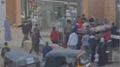 اخدوها في بطانية.. الأمن يفحص فيديو التعدي على سيدة وإدخالها سيارة عنوة 