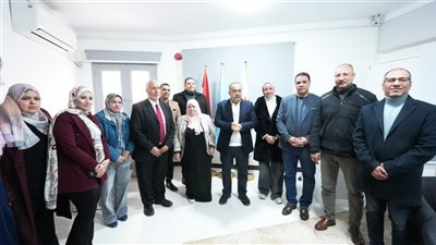 محافظ أسيوط يناقش شراكات مجتمعية مع جمعية تنموية لتنفيذ مشروعات خدمية 