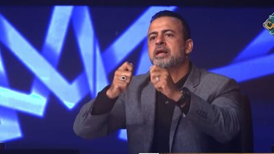 مصطفى حسني: الإنسان مسؤول عن سمعته وأفعاله أمام جوارحه يوم القيامة