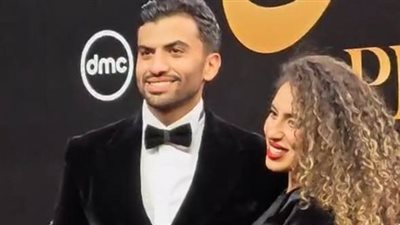 برومانسية كبيرة.. منة القيعي برفقة زوجها يوسف حشيش على ريد كاربت المتحدة |صور