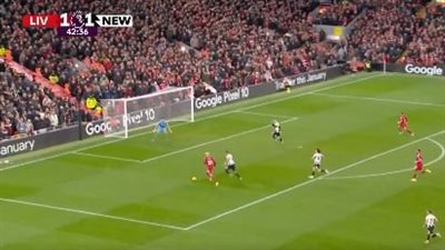 أهداف وملخص مباراة ليفربول ونيوكاسل الشوط الأول في الدوري الإنجليزي 2025-26