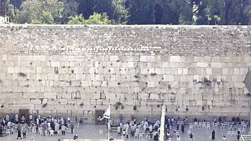 حائط البراق غرب المسجد