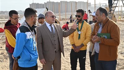 رئيس جامعة سوهاج يتفقد تجهيزات المهرجان الكشفي والإرشادي التاسع