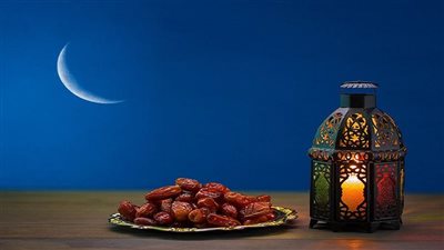 داعية إسلامي يكشف سر الأجر العظيم وراء إفطار الصائمين في رمضان