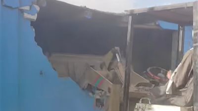 ده مأوى عيالي.. استغاثة سيدة أثناء هدم منزلها تثير تعاطف واسع بسوهاج 