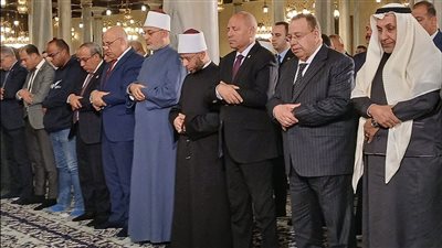 ليلة «جبر الخواطر».. قمة دينية ورسمية بمسجد الحسين للاحتفال بنصف شعبان