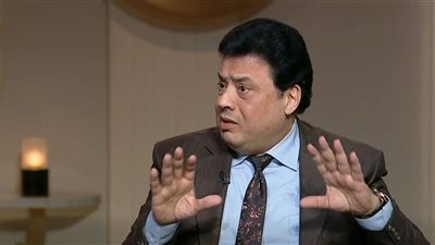 الانتقادات لا تهمني.. عادل عصمت يكشف الحقائق حول التحريم والدين
