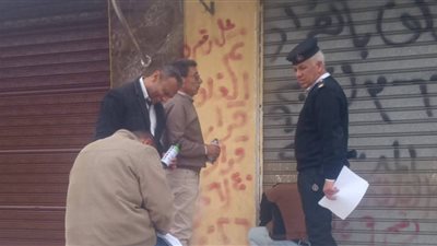حملة مكبرة في بني سويف الجديدة لإغلاق المحلات المخالفة بدون ترخيص