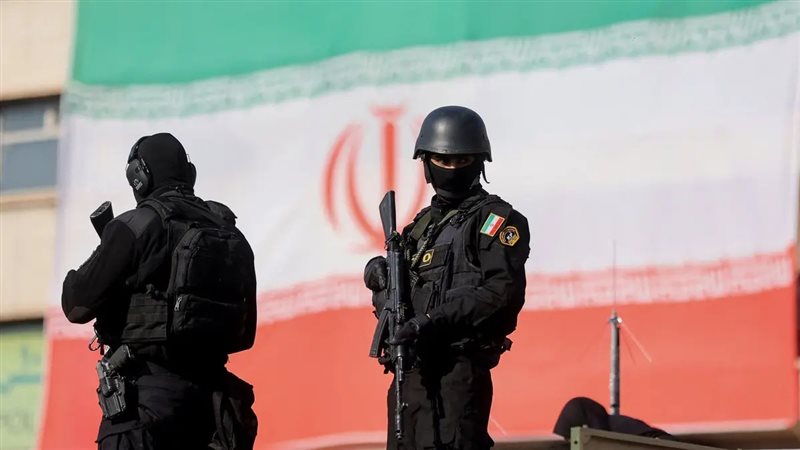 إيران 
