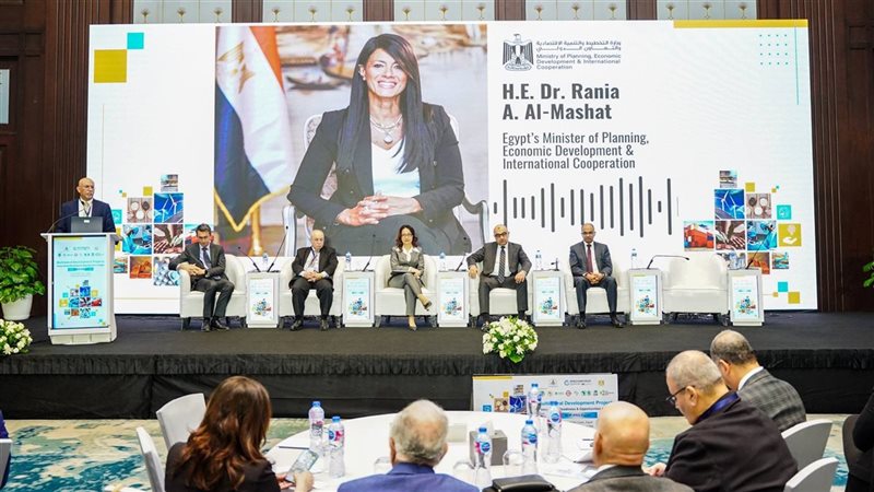 خلال المؤتمر