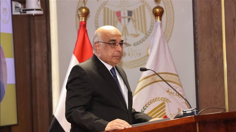 المستشارعدنان فنجري