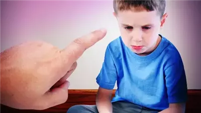 دار الإفتاء: عقوق الآباء للأبناء أمر مرفوض شرعًا وأخلاقيًا