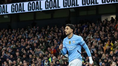 مانشستر سيتي يصطدم بمانشستر يونايتد في ديربي جديد.. تشكيل الفريقين