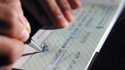 لتجنب الوقوع في فخ التوقيع.. كيف تؤمن نفسك عند كتابة وصل الأمانة؟