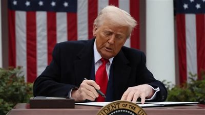 ترامب يطالب الفيدرالي الأمريكي مجددا بخفض أسعار الفائدة