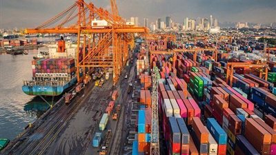 رغم العقوبات.. التجارة غير النفطية لإيران تتجاوز 130 مليار دولار في عام واحد