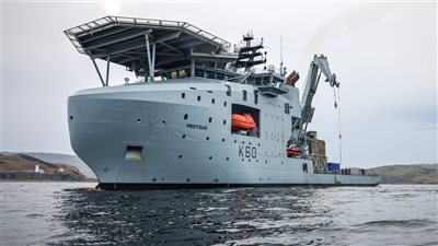 باليخوت الفاخرة.. روسيا تتجسس على غواصات نووية بريطانية 