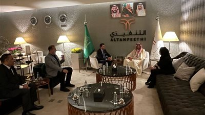 وزير الشباب والرياضة يصل الرياض للمشاركة في منتدى الاستثمار الرياضي (SIF)