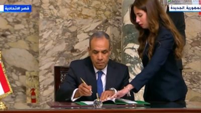  السيسي ونظيره الفرنسي يشهدان توقيع مذكرة تفاهم لإنشاء 100 مدرسة فرانكوفرانية