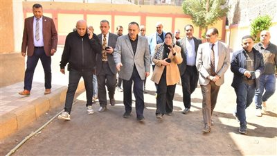محافظ أسيوط يتفقد مدرستي هدى شعراوي والنهضة الإعدادية بنات بحي غرب