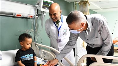 محافظ أسوان يطمئن على الخدمات المقدمة للمواطنين بمستشفى المسلة