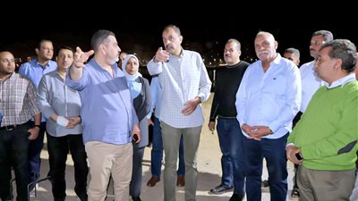 محافظ سوهاج يتفقد أعمال تطوير المرسى السياحي بالكورنيش الغربي (صور)