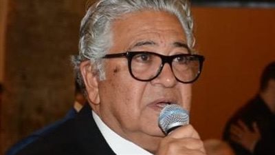 بعد اعتراض المرشدين..  الببلاوي: تغيير فى الباصات لمنطقة الأهرامات