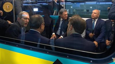 الرئيس السيسي ونظيره الفرنسي يتفقدان محطة عدلي منصور التبادلية 