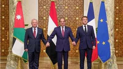 خبير: القمة الثلاثية خرجت بحل واضح للقضية الفلسطينية