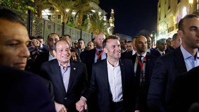 إيهاب عمر: جولة السيسي وماكرون في القاهرة تحمل رسائل سياسية وسياحية للعالم