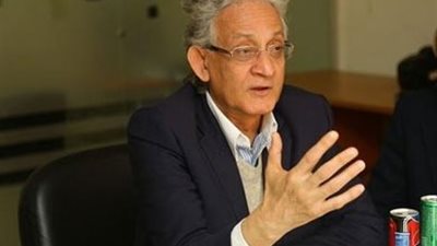 عبد الله السيناوى: زيارة ماكرون بحث عن تحالفات بالشرق الأوسط بعد قرارات ترامب 