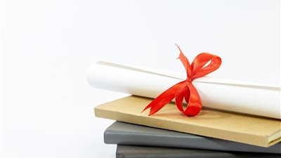 جمّد قلبك واسحب قرض.. 5 بنوك تقدم تمويلات لدفع الرسوم الدراسية