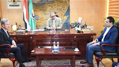 محافظ الفيوم يلتقي وفد شركة يازاكي ويتفقدون الأعمال الإنشائية لمصنع الضفائر