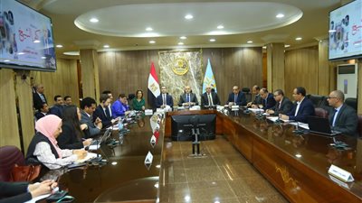 محافظ كفر الشيخ يبحث سبل تنمية مهارات مديري التخطيط بالوحدات المحلية 