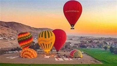 بعد توقف 4 أيام بسبب التقلبات الجوية.. عودة البالون الطائر في سماء الأقصر