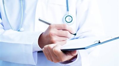 رغم التوسع في كليات الطب.. مصر تواجه عجزًا في عدد الأطباء
