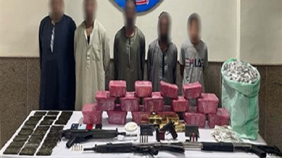 بعد تبادل إطلاق النيران مع الشرطة.. مصرع عنصرين شديدي الخطورة وضبط آخرين بقنا