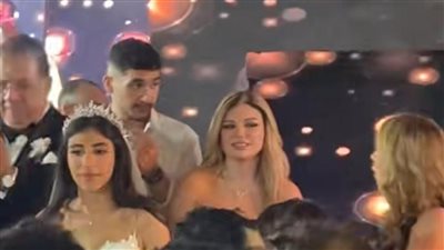 أم العريس.. ياسمين الخطيب تحتفل بزفاف نجلها بحضور نجوم الفن| صور