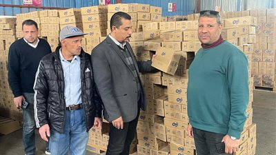 ضبط أكثر من 6 أطنان خامات دهانات مجهولة المصدر بالعاشر من رمضان