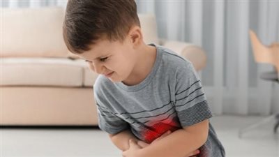 النزلات المعوية تنتشر بين الأطفال.. كيف تتعاملين معها؟  