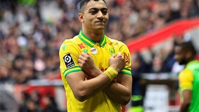 أحمد حسن : مصطفى محمد يرفض فكرة العودة للدوري المصري