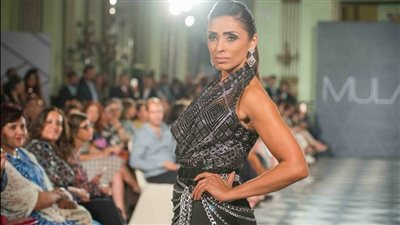 مصمم الأزياء محمد سامي: سيدات الصعيد أساتذة في حرفة التلي في |خاص