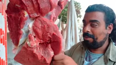 ماشي بنور الله.. محمد الكحلاوي جزار كفيف: بكسب قوتي بالحلال ونفسي أطلع عمرة