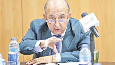 مجدي طلبة: شركات عالمية للملابس ترغب في نقل أعمالها لمصر عقب قرار ترامب 