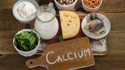 لا تتناول الكالسيوم في الوقت الخطأ.. إليك الوقت المناسب لتعزيز الامتصاص