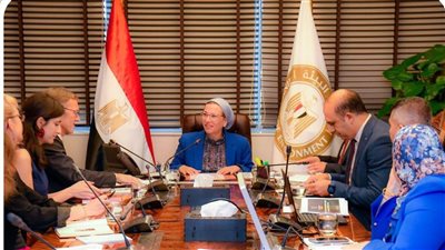  وزيرة البيئة: مصر حققت إنجازا كبيرا بإصدار أول قانون لتنظيم إدارة المخلفات