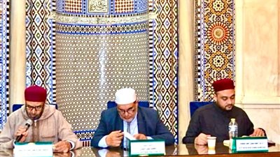 الأوقاف تواصل قراءة صحيح البخاري بسند متصل في مسجد الإمام الحسين