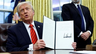 لماذا جمّد ترامب الرسوم الجمركية؟.. ضغوط الأسواق والرسائل الدولية حسمت القرار
