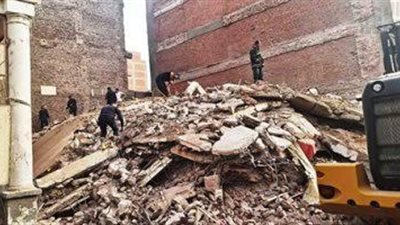 اتهامات بين الملاك والسكان..النيابة تباشر التحقيقات في انهيار عقار أسيوط