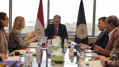 وزير السياحة يلتقي مدير اليونسكو لبحث حماية وصيانة التراث الثقافي